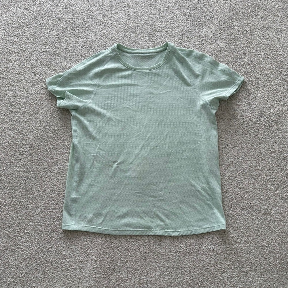Outdoor Voices Thinkfast Mesh Shortsleeve size XS in Mint Green